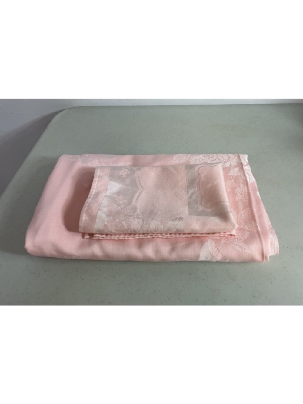 Vintage Pink Damask Woven Jacquard Rectangular Tablecloth